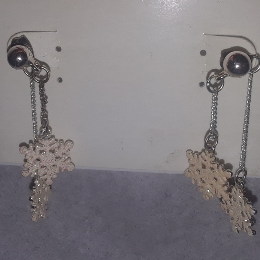 Snowflake Holiday double drop earrings - Picture 2 of 2